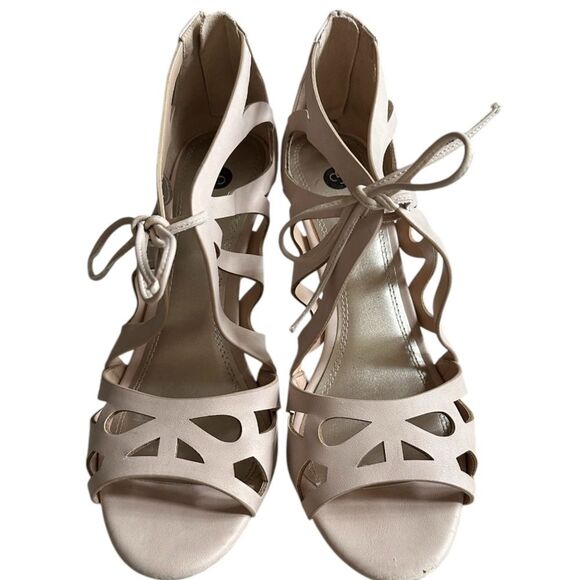 Dressbarn Women’s Elegant Cream Strappy 3.5” Heel Sandals. Size 9 - Picture 2 of 9